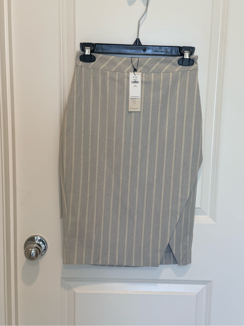Banana Republic Striped Pencil Skirti - Light Gray